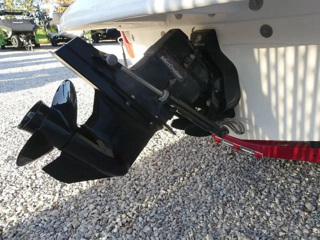 Slide: The Image of Sea Ray 185 Sport 2011 - 6