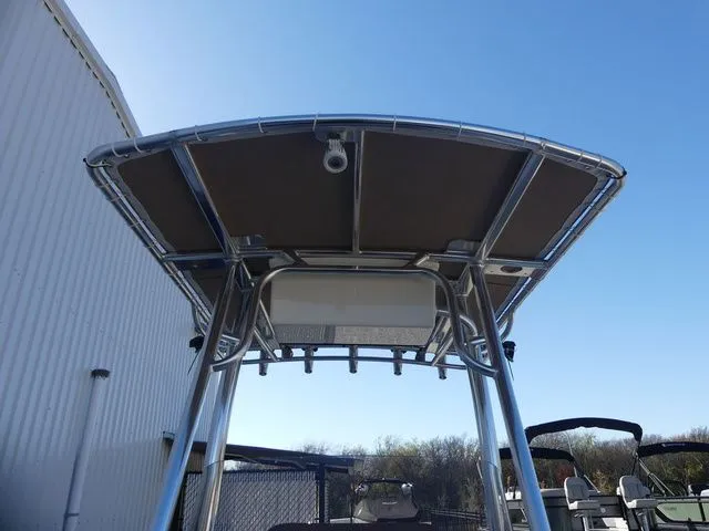 Slide: The Image of Pioneer 180 Islander 2026 - 11