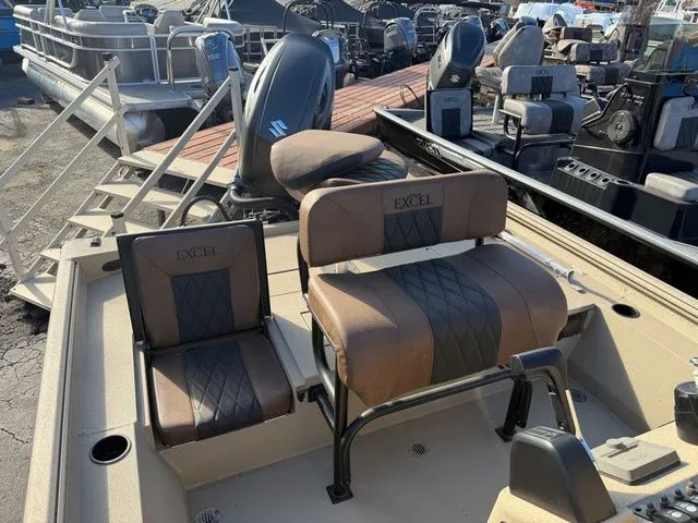 Slide: The Image of Excel 220 Bay Pro Elite 2026 - 6