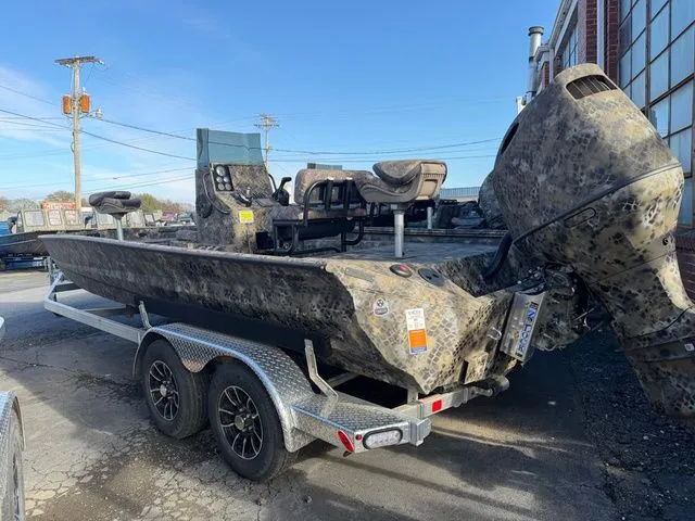 The Image of Excel 220 Bay Pro Elite 2026 - 1