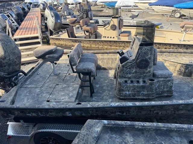 Slide: The Image of Excel 220 Bay Pro Elite 2026 - 4