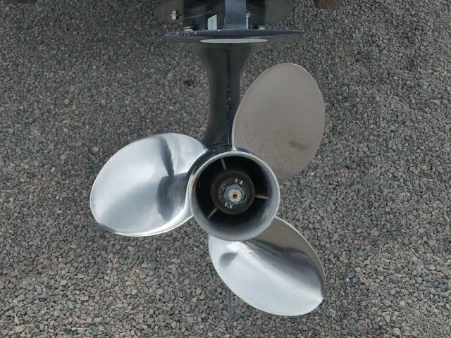 Slide: The Image of Hurricane SunDeck 2400 OB 2014 - 12