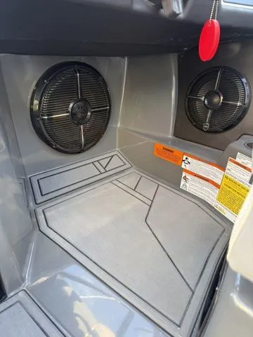 Slide: The Image of Tigé 23RZX 2020 - 15