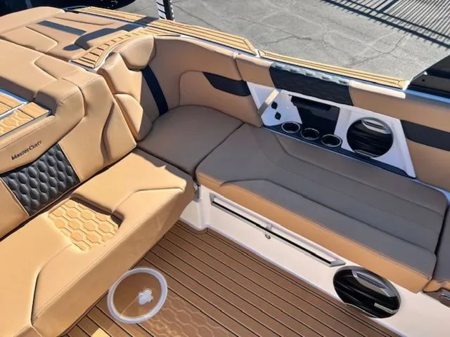 Slide: The Image of MasterCraft XT24 2026 - 15