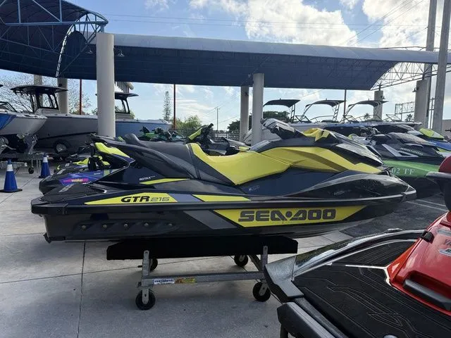 Slide: The Image of Sea-Doo GTR 2016 - 5