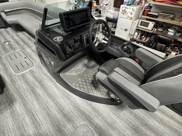 Slide: The Image of Bennington M Swingback 26 MSB 2026 - 13