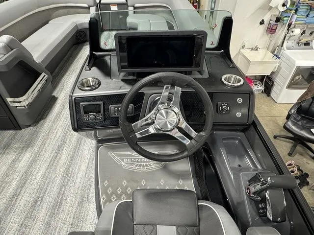 Slide: The Image of Bennington M Swingback 26 MSB 2026 - 15