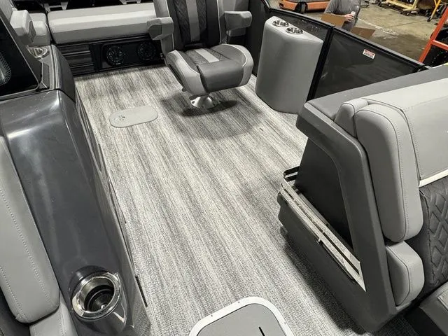 Slide: The Image of Bennington M Swingback 26 MSB 2026 - 16