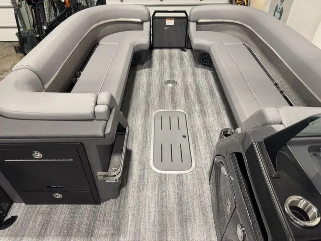 Slide: The Image of Bennington M Swingback 26 MSB 2026 - 21