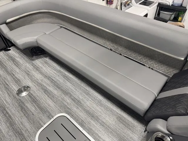 Slide: The Image of Bennington M Swingback 26 MSB 2026 - 23