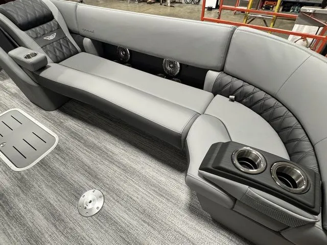 Slide: The Image of Bennington RX Sport Quad Bench 25 RXFBA 2026 - 18