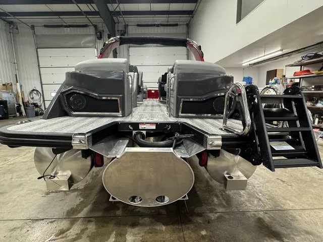 Slide: The Image of Bennington RX Sport Quad Bench 25 RXFBA 2026 - 6