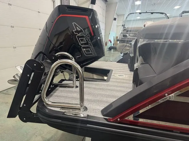 Slide: The Image of Bennington RX Sport Quad Bench 25 RXFBA 2026 - 9