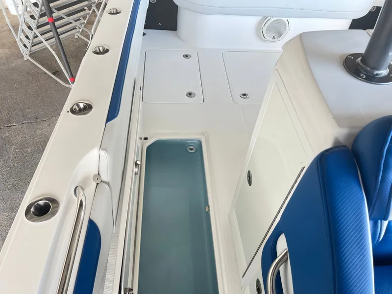 Slide: The Image of Nor-Tech 392 Super Fish 2019 - 10