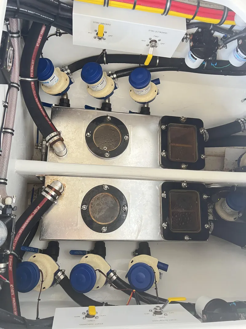 Slide: The Image of Nor-Tech 392 Super Fish 2019 - 12