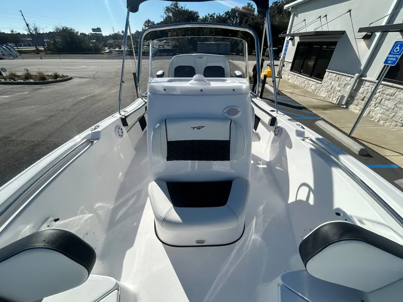 Slide: The Image of Tidewater 198 CC Adventure 2026 - 18