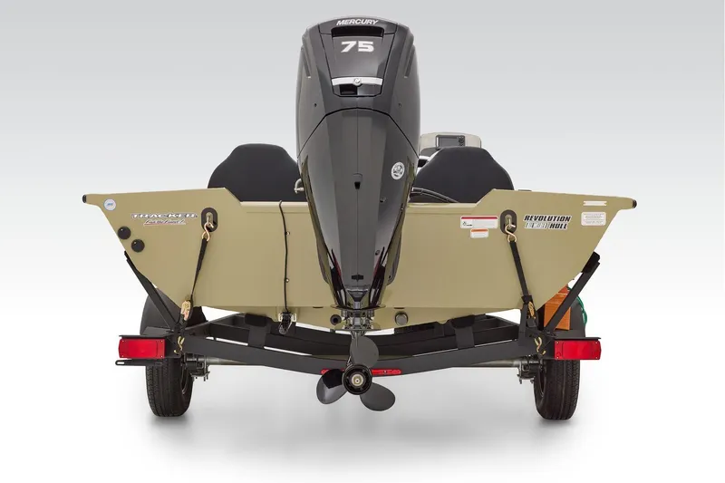 Slide: The Image of Tracker Pro Team 175 2026 - 73