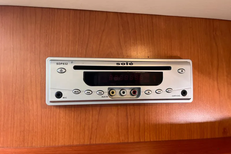 Slide: The Image of 2009 Mainship Pilot 31 audio system, Solé SDP832, mounted on wooden panel. - 14