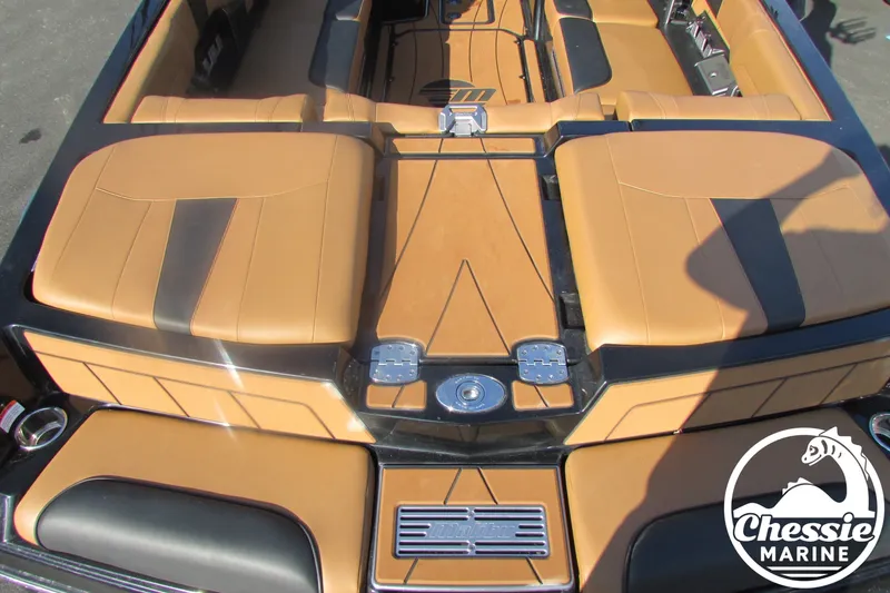 Slide: The Image of Malibu Wakesetter 23 LSV 2022 - 10