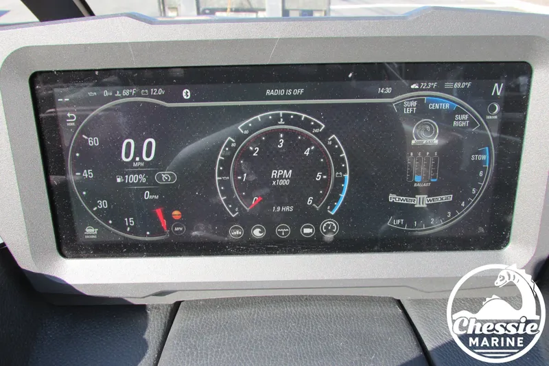 Slide: The Image of Malibu Wakesetter 23 LSV 2022 - 16