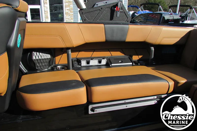 Slide: The Image of Malibu Wakesetter 23 LSV 2022 - 17