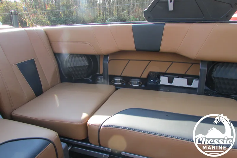 Slide: The Image of Malibu Wakesetter 23 LSV 2022 - 20