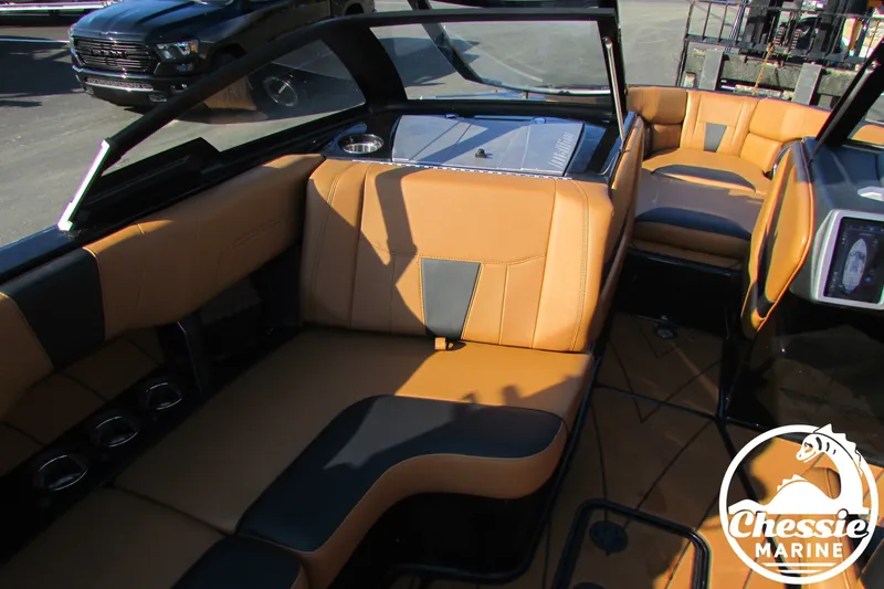 Slide: The Image of Malibu Wakesetter 23 LSV 2022 - 22