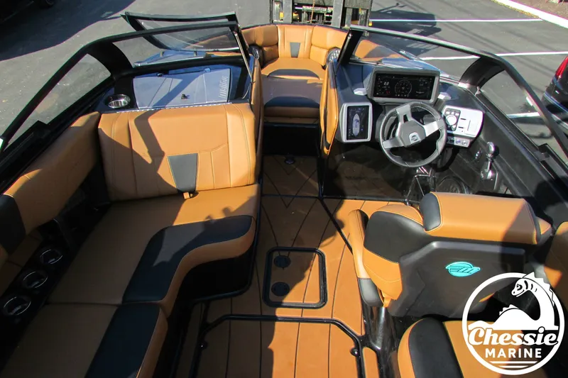 Slide: The Image of Malibu Wakesetter 23 LSV 2022 - 23