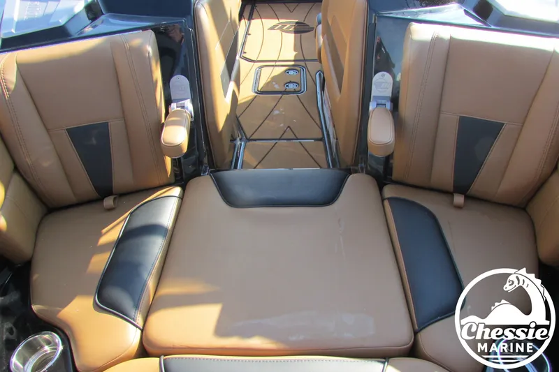 Slide: The Image of Malibu Wakesetter 23 LSV 2022 - 26