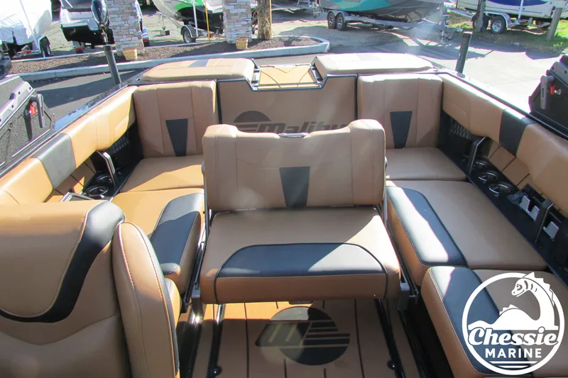 Slide: The Image of Malibu Wakesetter 23 LSV 2022 - 28