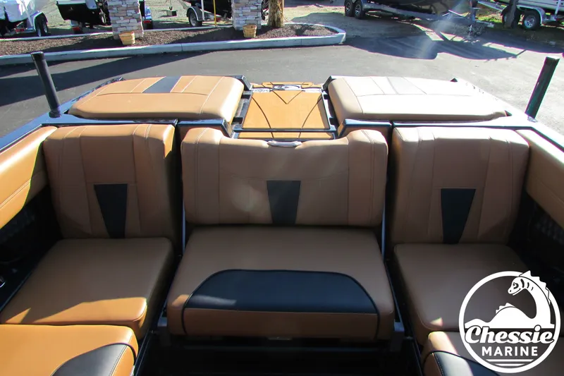 Slide: The Image of Malibu Wakesetter 23 LSV 2022 - 30