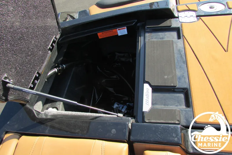 Slide: The Image of Malibu Wakesetter 23 LSV 2022 - 32