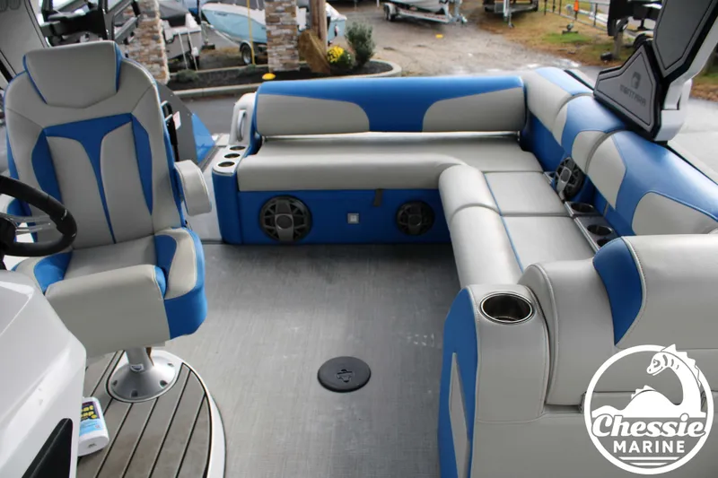 Slide: The Image of Montara Wake Boss 25 SL 2025 - 12