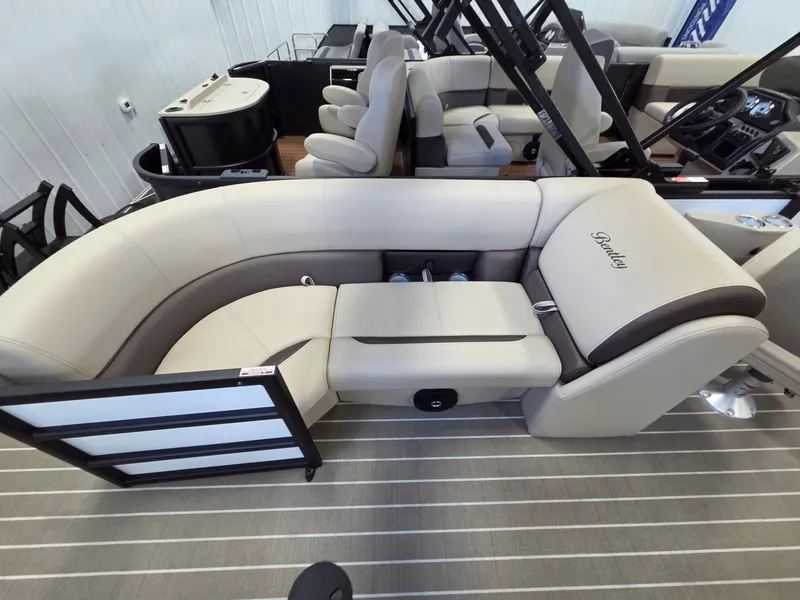 Slide: The Image of Bentley Pontoons Legacy 220 DL Navigator 2026 - 17