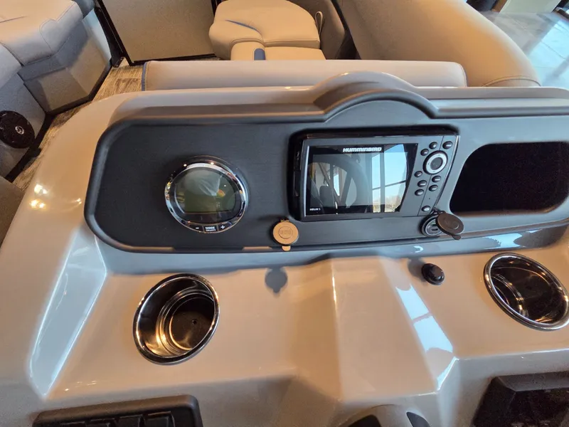 Slide: The Image of Bentley Pontoons 223 Bolt 2026 - 14