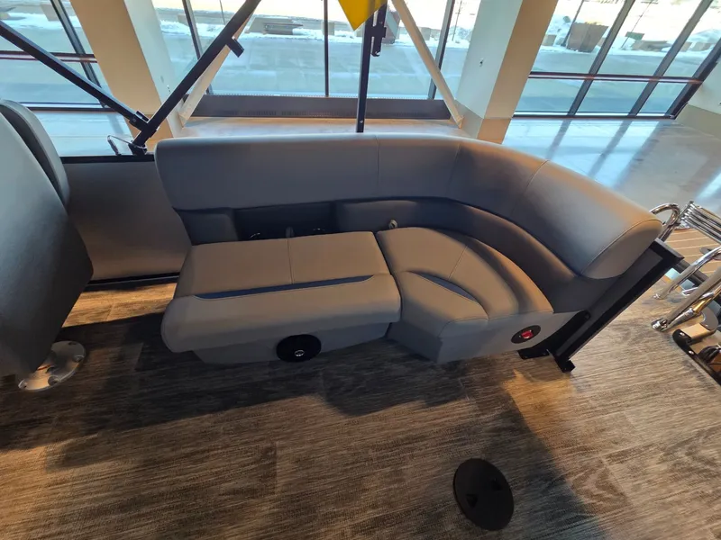 Slide: The Image of Bentley Pontoons 223 Bolt 2026 - 17