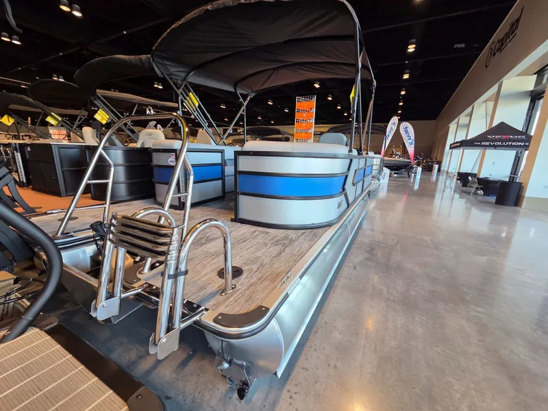 Slide: The Image of Bentley Pontoons 223 Bolt 2026 - 3