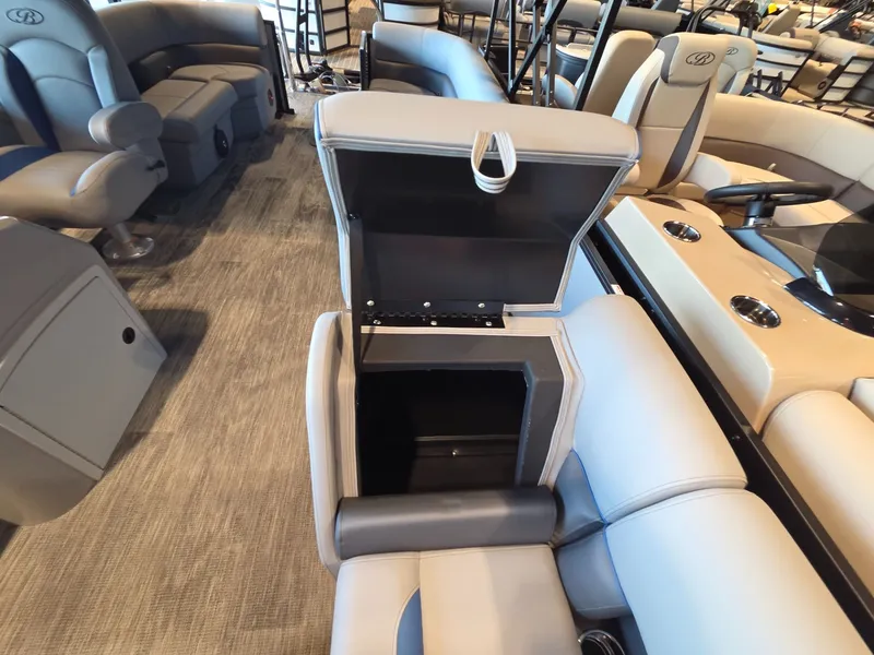 Slide: The Image of Bentley Pontoons 223 Bolt 2026 - 8