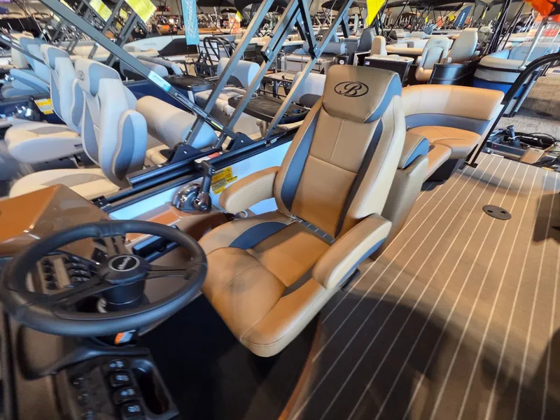 Slide: The Image of Interior of the 2026 Bentley Pontoons Legacy 243 Navigator. - 19