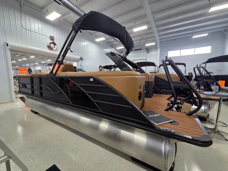 Slide: The Image of Bentley Pontoons Elite 223 Admiral 2026 - 3