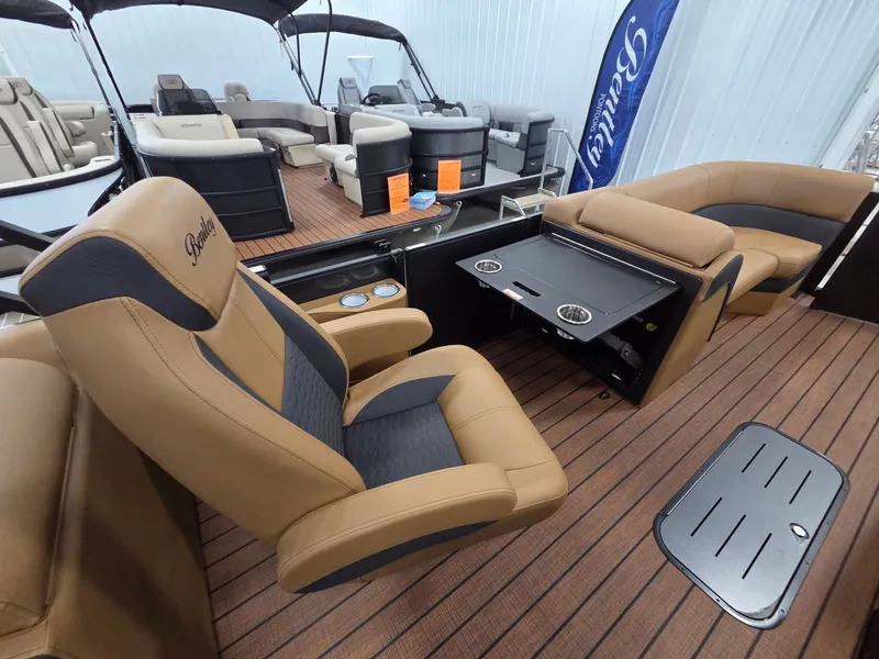 Slide: The Image of Bentley Pontoons Elite 223 Admiral 2026 - 32