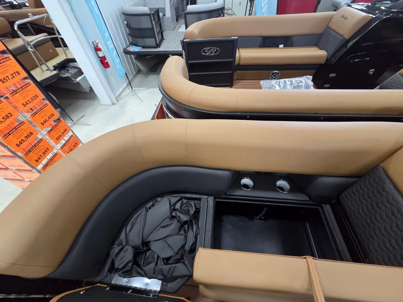 Slide: The Image of Bentley Pontoons Elite 223 Admiral 2026 - 9