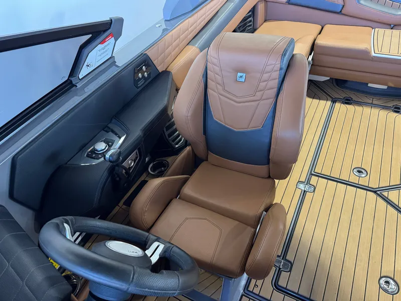 Slide: The Image of Nautique Super Air Nautique G23 2023 - 21