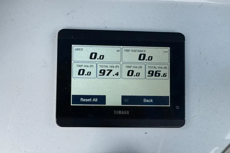 Slide: The Image of Yamaha display on Sea Hunt Ultra 305 SE boat, 2024 model. - 12