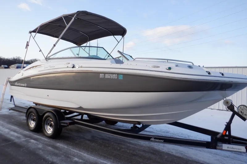 Slide: The Image of Hurricane SunDeck 2400 IO 2013 - 50