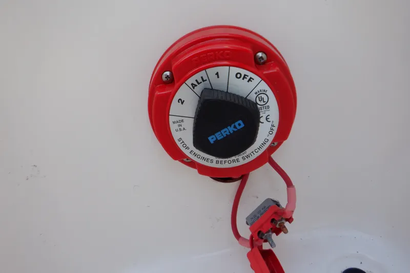 Slide: The Image of Hurricane SunDeck 2400 IO 2013 - 56