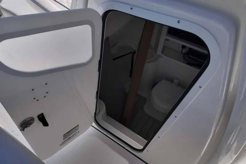 Slide: The Image of Sea Fox 288 Commander 2026 - 18