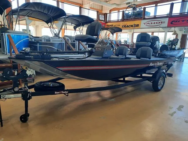 The Image of Tracker Bass Tracker Classic XL 2026 - 1