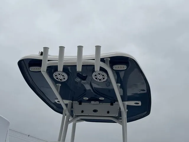 Slide: The Image of Tidewater 198 CC Adventure 2024 - 12