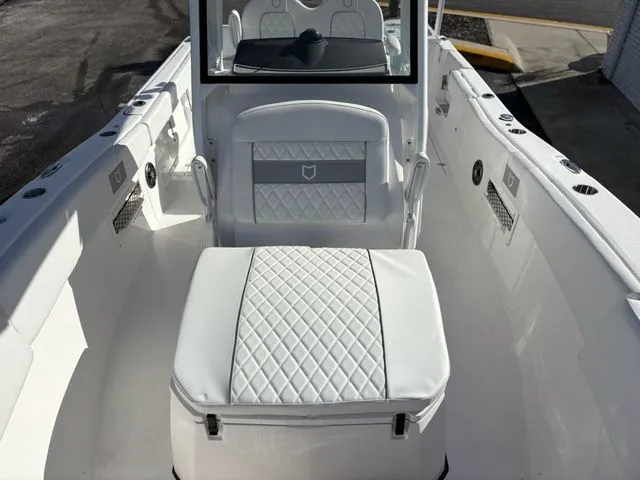 Slide: The Image of Sea Fox 268 Commander 2026 - 10